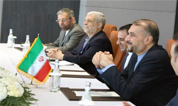 مبارزه با قاچاق مواد مخدر و کمک به تحصیل دختران مهمترین مسائل بحث شده درباره افغانستان است
