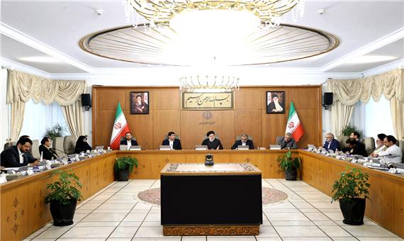 رئیسی: دولتمردان برای رشد اقتصادی اقدامات تحول‌گرایانه داشته باشند