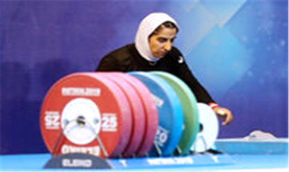 حسینی: راه توسعه وزنه‌برداری زنان باز است
