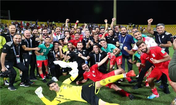 وزیر ورزش پیروزی تیم ملی فوتبال مقابل امارات را تبریک گفت