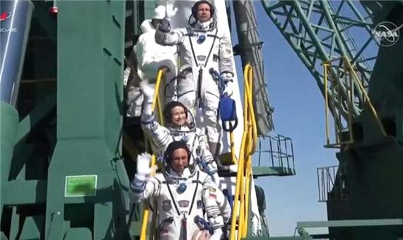 اولین گروه فیلمبرداری در فضا به زمین بازگشتند!