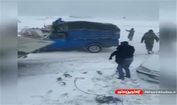 سرمای منفی 29 درجه گردنه اسد آباد همدان؛ ورود ارتش با تانک برای کمک به مردم