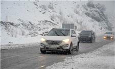 بارش برف و باران در کشور؛ خطر لغزندگی جاده‌ها در پی فعالیت سامانه بارشی