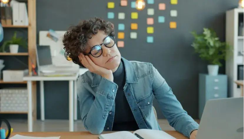 کشف تازه: مغز کثیف مقصر اصلی حواس‌پرتی شما پس از بی‌خوابی است