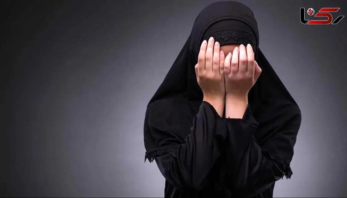 دختر گریان: در انباری دنبال لواشک بودم که پسرخاله ام وارد شد...