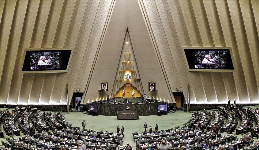 هشدار نمایندگان مجلس درباره تبعات تورمی بودجه ۱۴۰۵