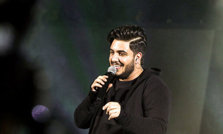 خوانندگی پدر آرون افشار در کنسرت پسرش