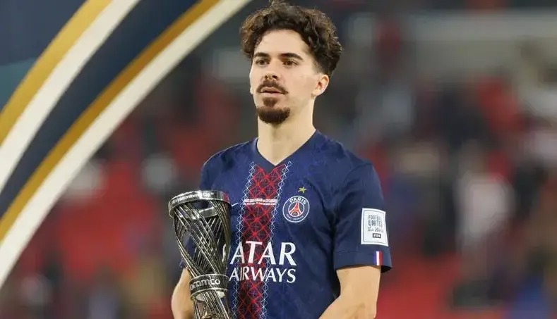 احساسی شدن بهترین هافبک جهان کنار اینیستا