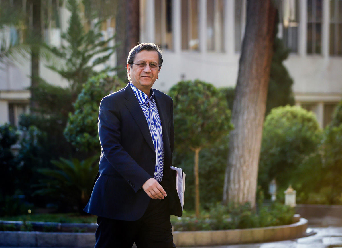 واکنش رئیس جدید بانک مرکزی به صف میلیونی وام ازدواج