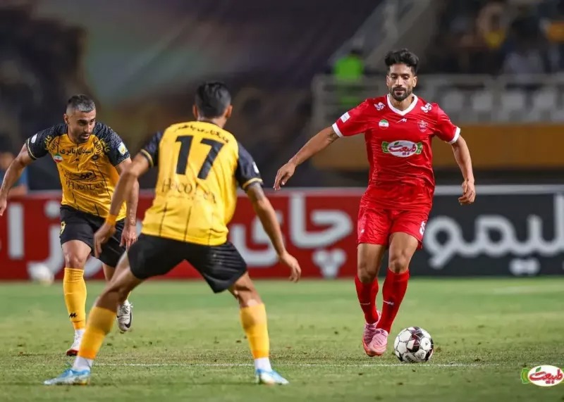 با گل‌های استقلال؛ مدافعان پرسپولیس در صدر!