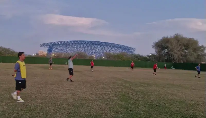 عجیب‌ترین بازی دوستانه در جزیره کیش!