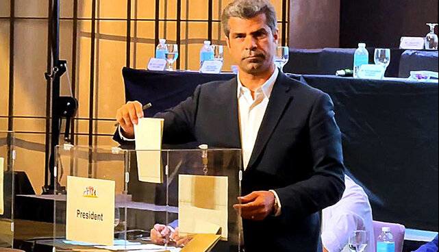 ثبت‌نام هادی ساعی در انتخابات فدراسیون تکواندو