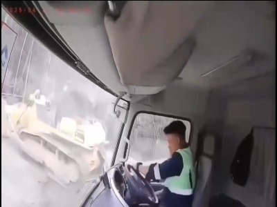 تصاویری از لحظات رعب‌آور ریزش معدن در اندونزی