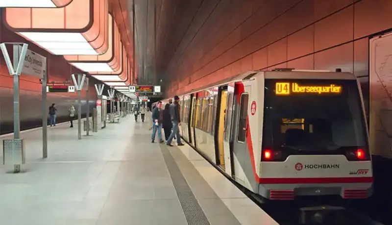 قتل عجیب زن ایرانی در متروی هامبورگ آلمان