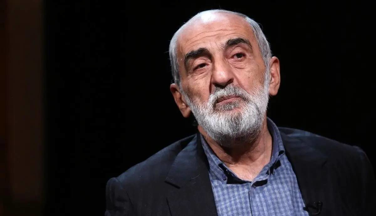 حمله «شریعتمداری» به بیانیه های موسوی، کروبی و جبهه اصلاحات: ستون پنجمی‌ها را به صف کرده‌اند