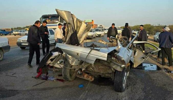 تصادف اتوبوس با چند خودرو، پنج کشته برجا گذاشت