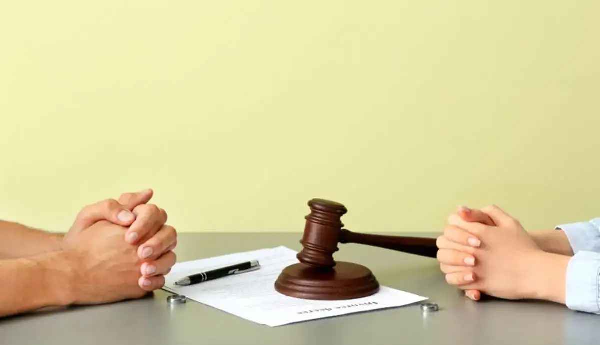 طلاق به خاطر اهمیت زیاد شوهر به مادرش!