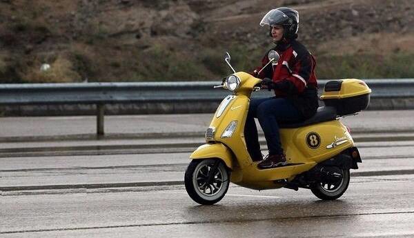 جزئیات صدور گواهینامه موتورسیکلت برای بانوان