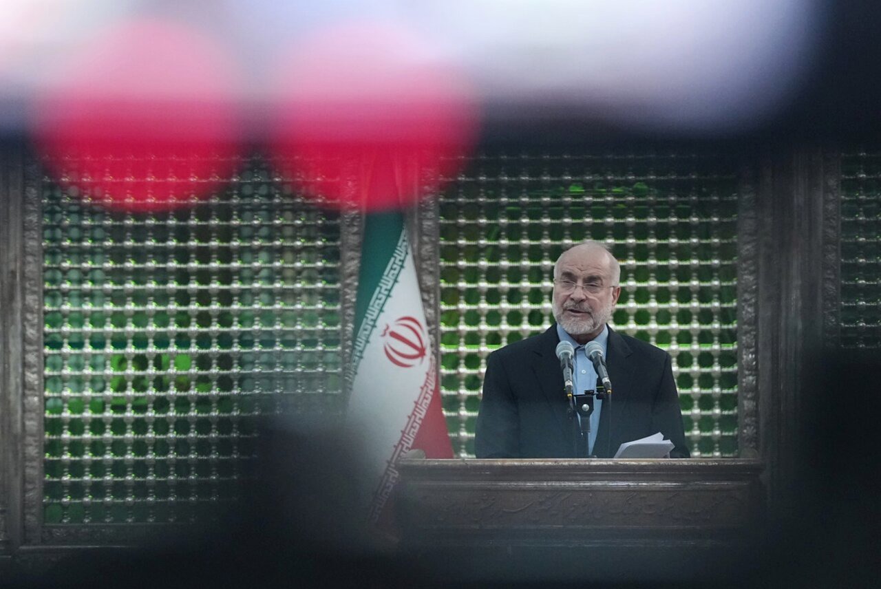 قالیباف: در یک پیچ تاریخی هستیم؛ محاسبه غلط یا ترس و وادادگی می‌تواند هزینه هنگفتی داشته باشد