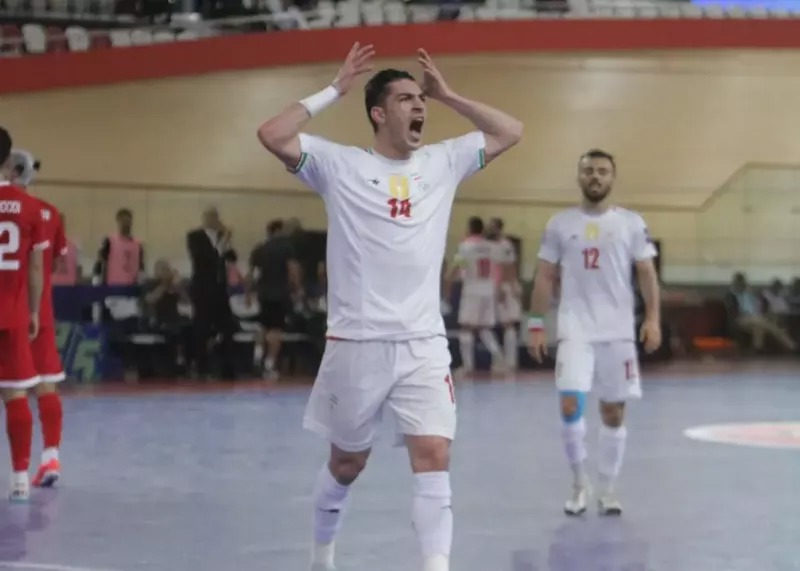 ستاره چپ پای ایران، بهترین بازیکن جدال نیمه نهایی