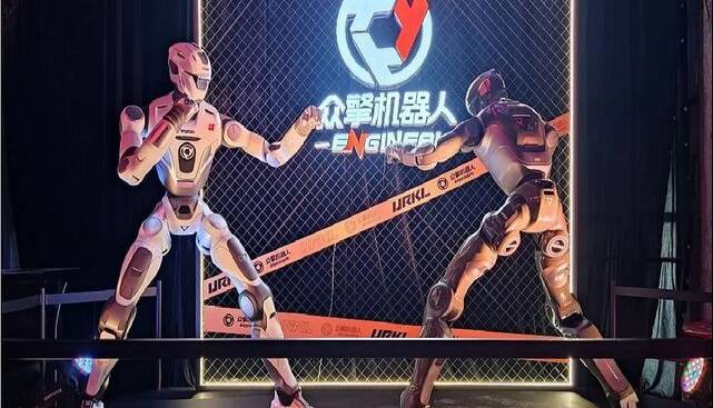 برگزاری نخستین مسابقات رزمی ربات‌های انسان‌نمای جهان با ربات‌های رایگان!