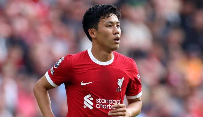 اشلوت تایید کرد؛ مصدومیت جدی ستاره ژاپنی لیورپول