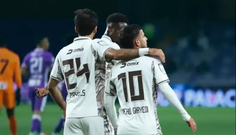 قایدی قهرمان سابق آسیا را شش تایی کرد