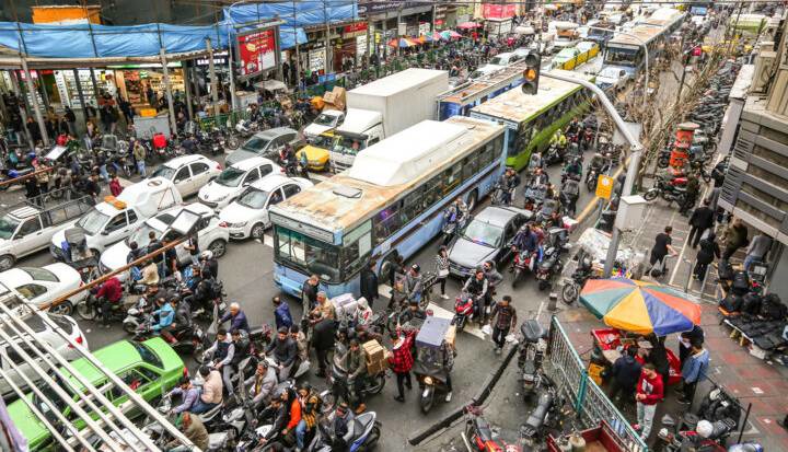 ورود روزانه ۲.۵ میلیون خودروی شخصی از شهرهای اقماری به تهران
