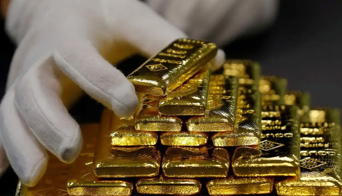 طلا در بازارهای جهانی پس رفت