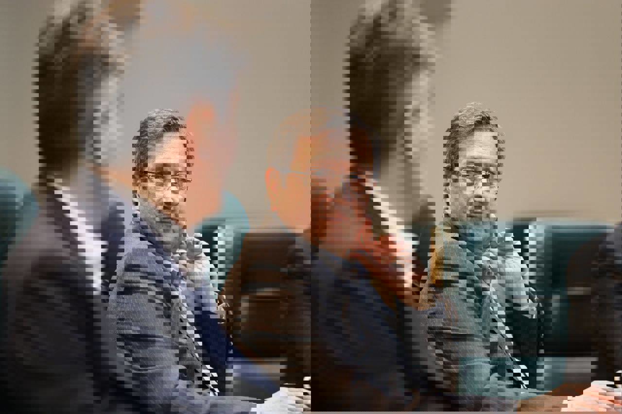 همتی: روزانه ۱۵۰ میلیون دلار، مبادله ارز در بازار تجاری انجام می‌شود