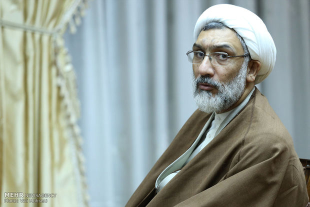 پورمحمدی: تنگه هرمز دستاورد بزرگ در جنگ و دیپلماسی است