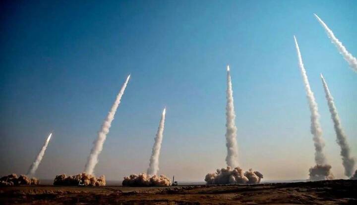 یک منبع نظامی: موشک‌های ایران آماده‌اند در صورت پاسخ اسرائیل فوراً شلیک شوند