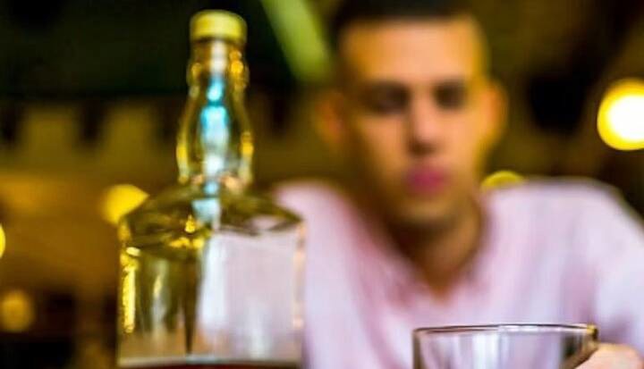 حتی یک جرعه نوشیدنی الکلی در روز، خطر ابتلا به ۱۰ نوع سرطان را افزایش می‌دهد