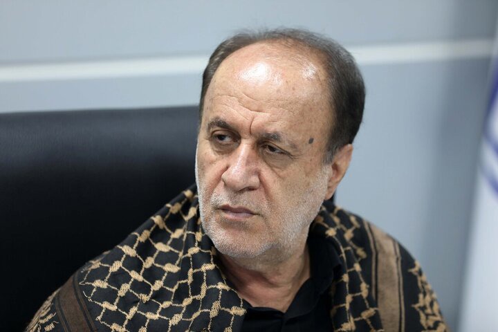حاجی‌بابایی: دولت وضعیت استخدامی معلمان را تعیین تکلیف کند