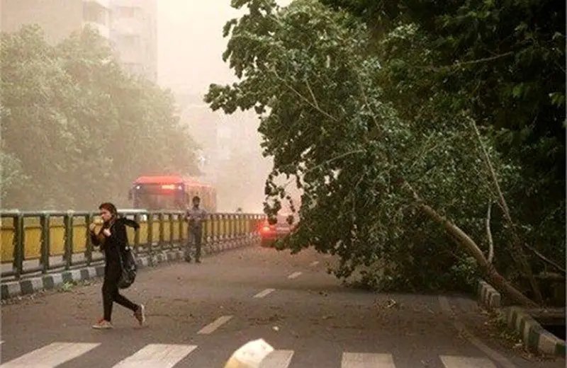 هشدار بارش‌های رگباری، تگرگ و گردوخاک در ۸ استان از امروز