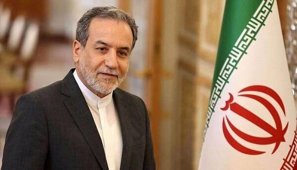 عراقچی: ایران و عمان درباره چارچوب اداره آینده تنگه هرمز گفت‌وگو می‌کنند