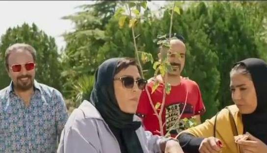 خاطره الهه منصوریان از همبازی شدن با رضا عطاران