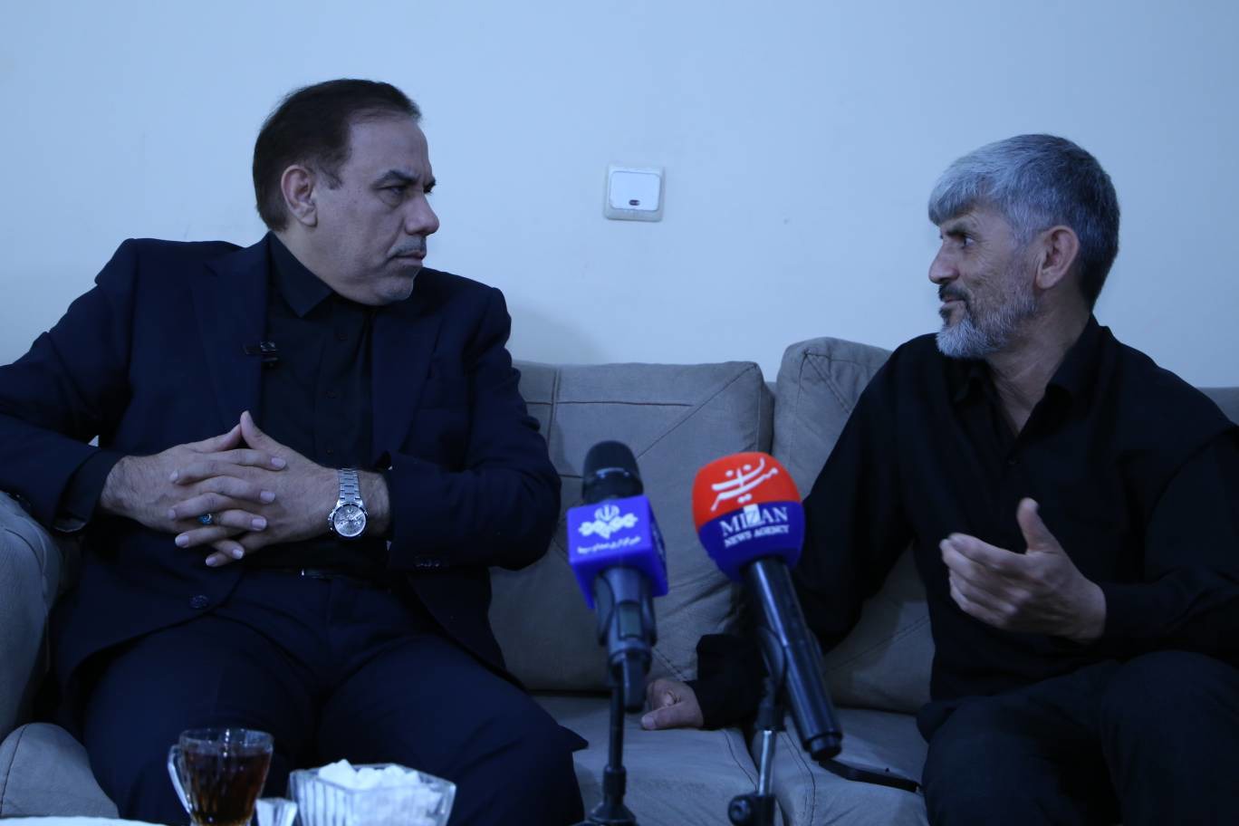 اصغر جهانگیر: خانواده شهدا چشم و چراغ ملت هستند