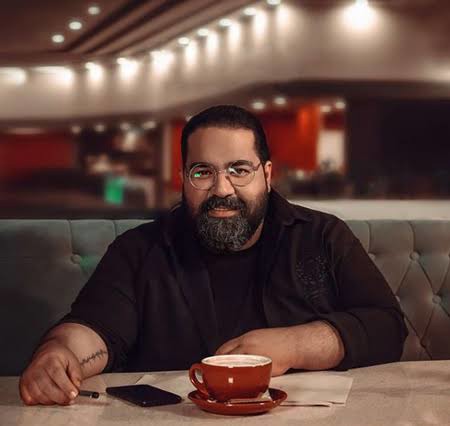 آهنگ «دروغ قشنگ» با صدای رضا صادقی