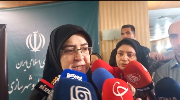 سخنگوی دولت اعلام کرد: تغییر قیمت یا سهمیه بنزین قطعی است؛ فعلا مبلغ کالابرگ افزایش نمی‌یابد
