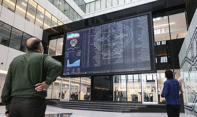 بورس بر لبه تیغ سیاست