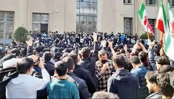 ابلاغ حکم اخراج دانشجوی اخلالگر به دانشگاه شریف