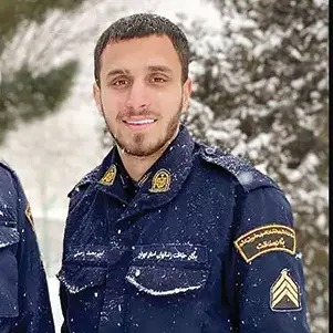 یادگاری سرباز شهید، ۲ زندانی را آزاد کرد