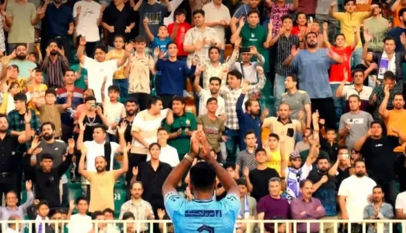 محرومیت هواداران چادرملو به‌خاطر بازی با تراکتور
