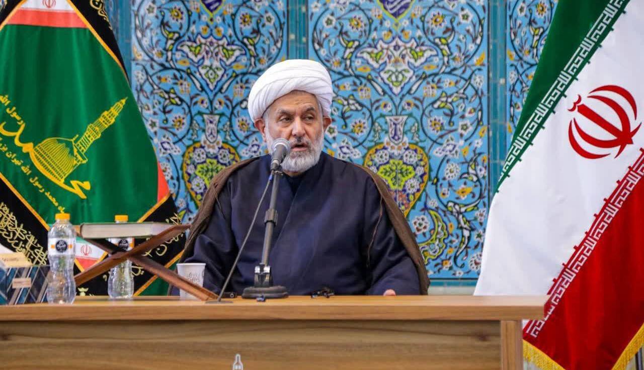 طائب:اگر دشمن درخواست مذاکره کرد، باید با قدرت با او وارد گفت‌وگو شد