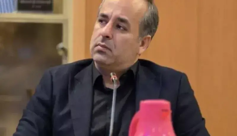 سپاهان به استقلال؛ فقط در پوستر قهرمان شده‌اید!