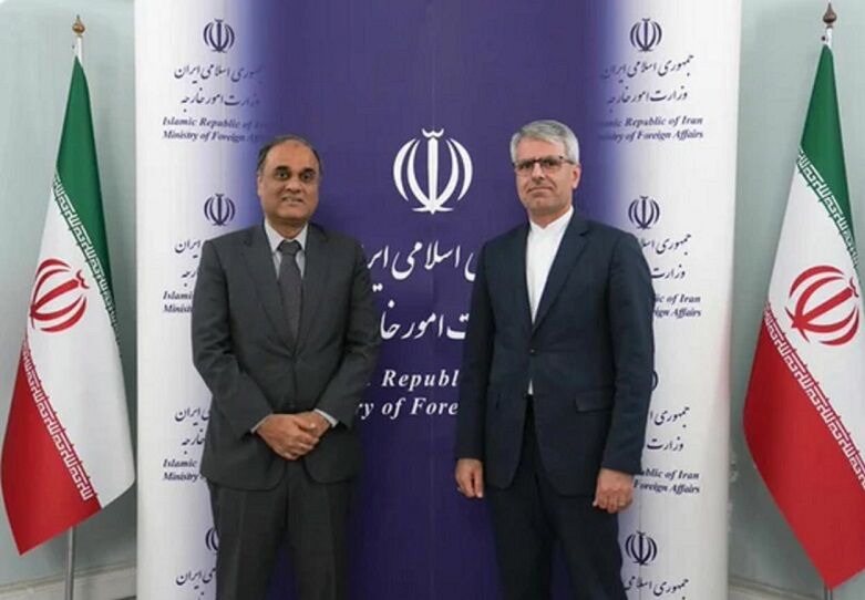 روایت توئیتری بقایی از گفتگو با سفیر پاکستان