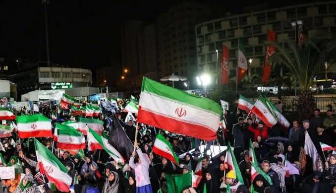 سرمقاله جوان/ تاریخ ایران معاصر «ماندگاری» را  از کجا آورد؟