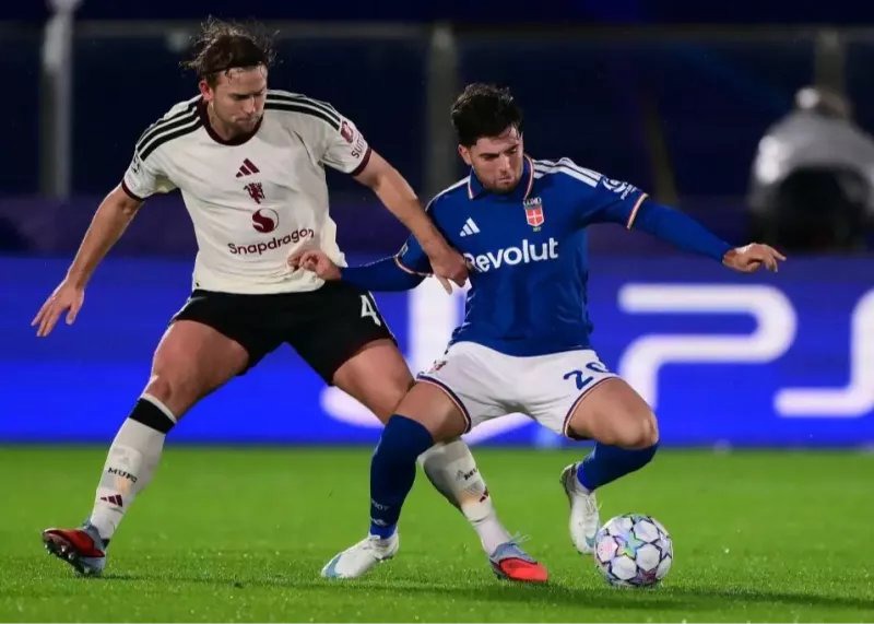 حرکت زیبای دلیخت پس از بازگشت به ترکیب یونایتد