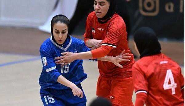 توفان آبی‌ها در رفسنجان؛ استقلال با ۱۲ گل فصل را آغاز کرد